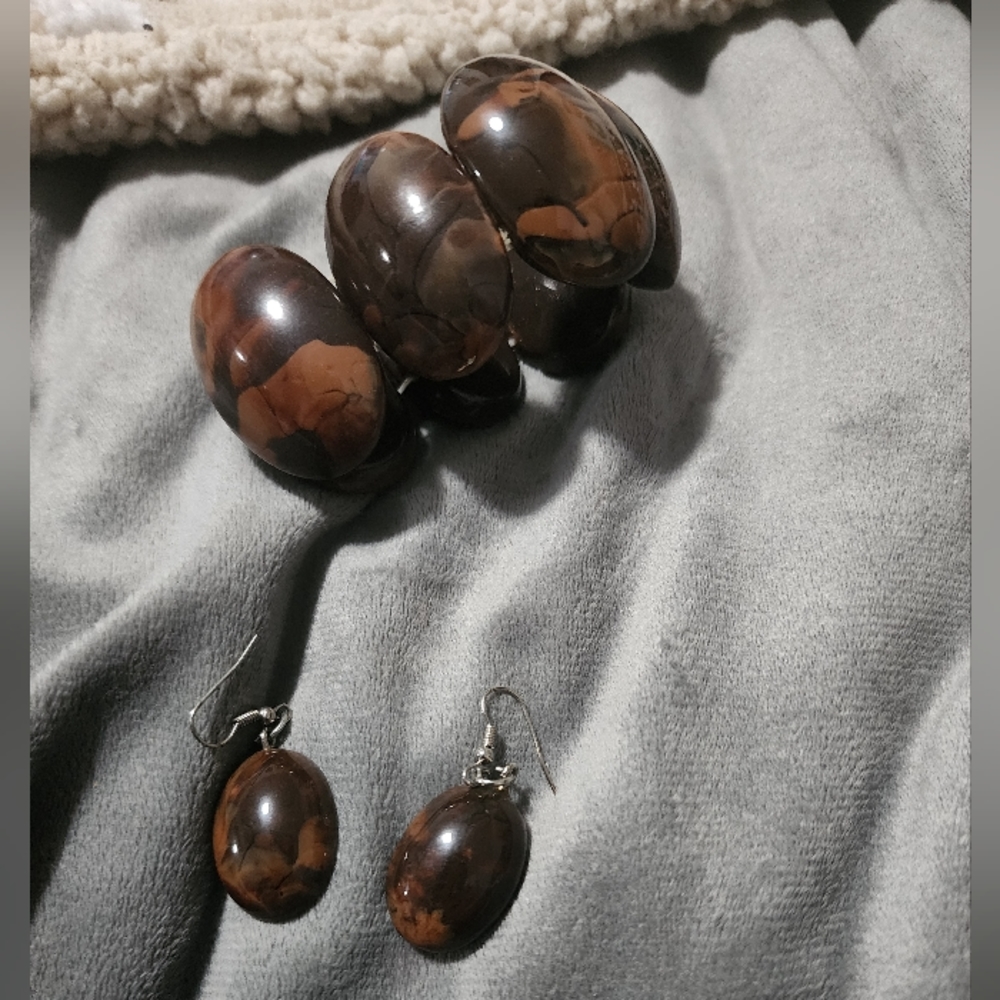 Bracelet and earrings set